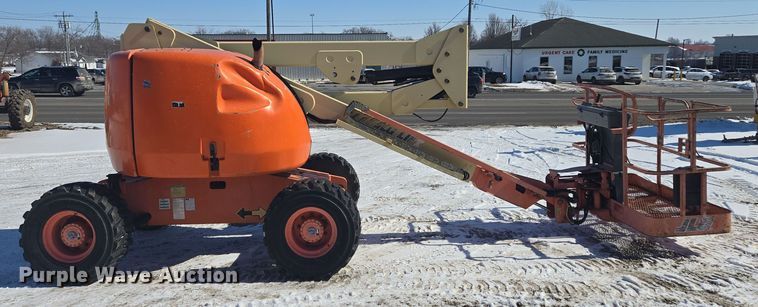 image for item EQ6584 2000 JLG 450A boom lift