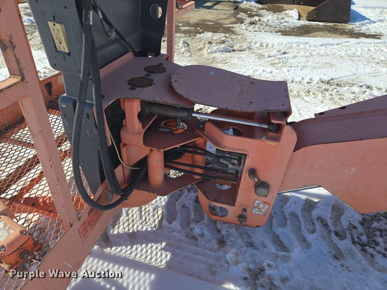 image for item EQ6584 2000 JLG 450A boom lift