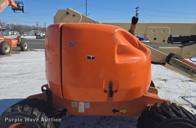 image for item EQ6584 2000 JLG 450A boom lift