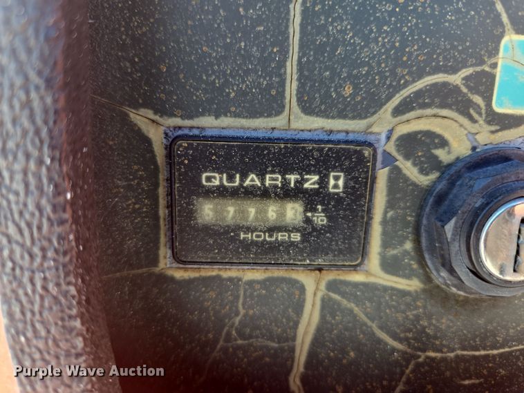 image for item EQ6584 2000 JLG 450A boom lift