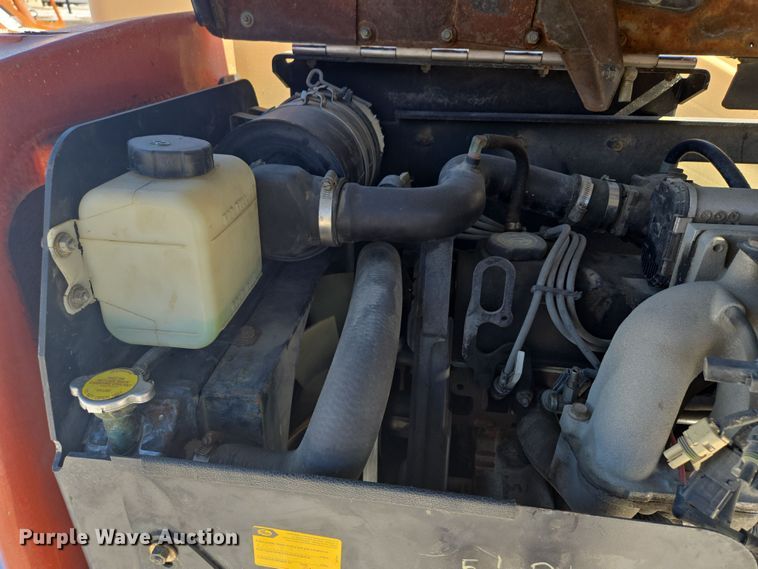 image for item EQ6584 2000 JLG 450A boom lift