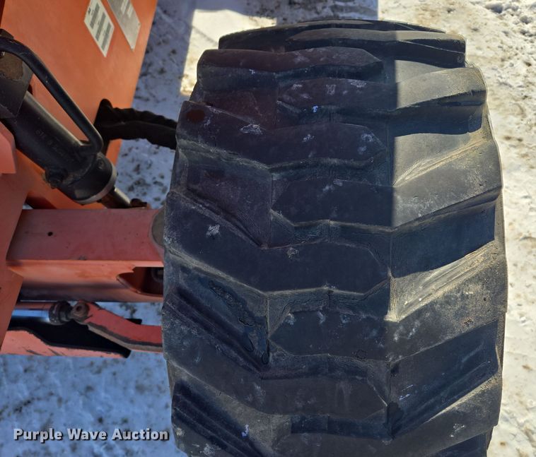 image for item EQ6584 2000 JLG 450A boom lift