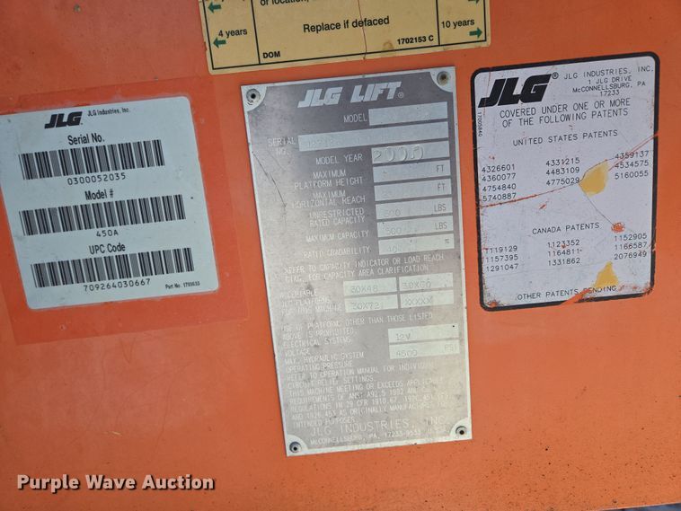 image for item EQ6584 2000 JLG 450A boom lift