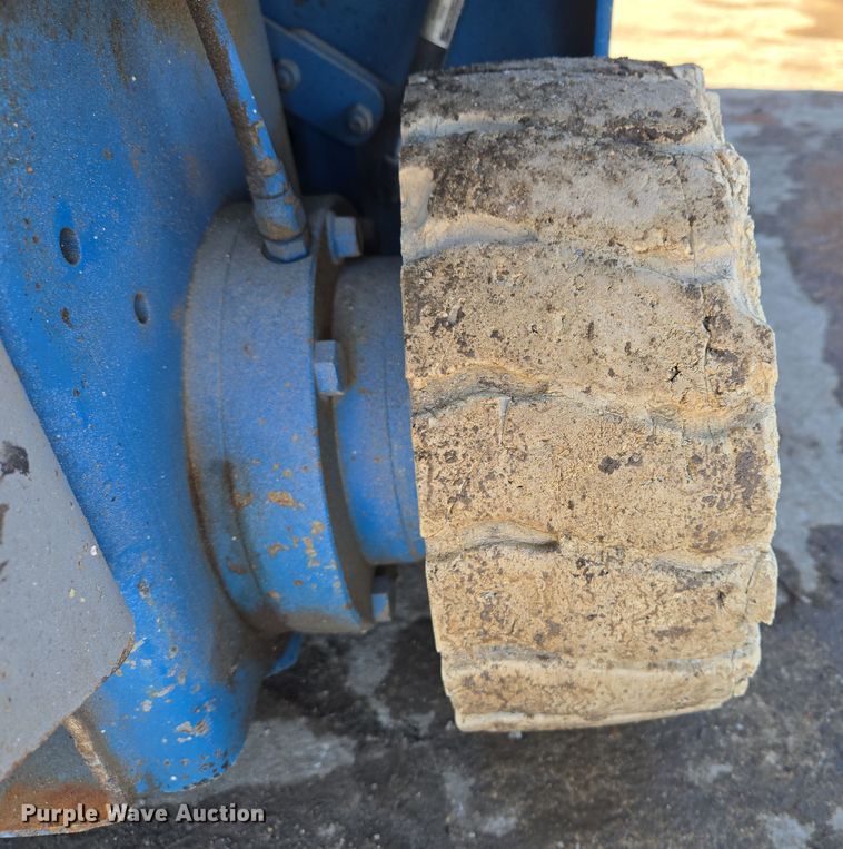 image for item EQ6586 1999 Genie GS-1930 scissor lift