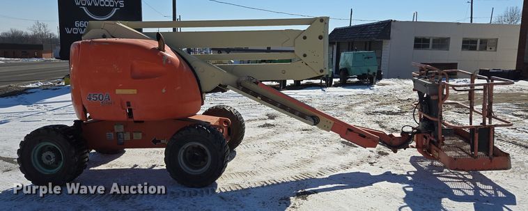 image for item EQ6587 2003 JLG 450A boom lift