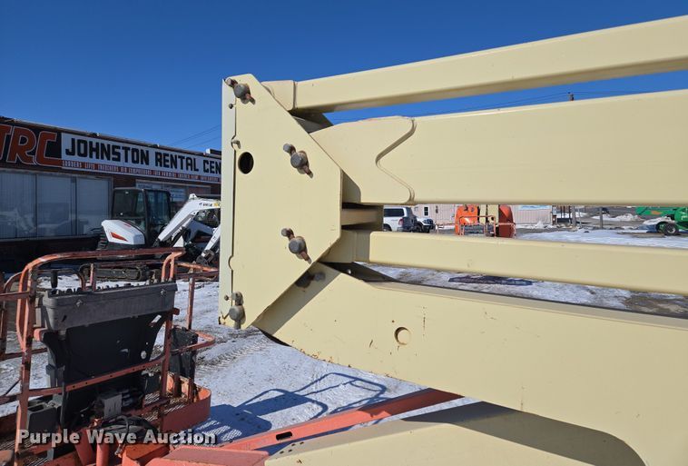 image for item EQ6587 2003 JLG 450A boom lift