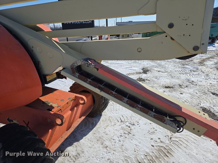 image for item EQ6587 2003 JLG 450A boom lift