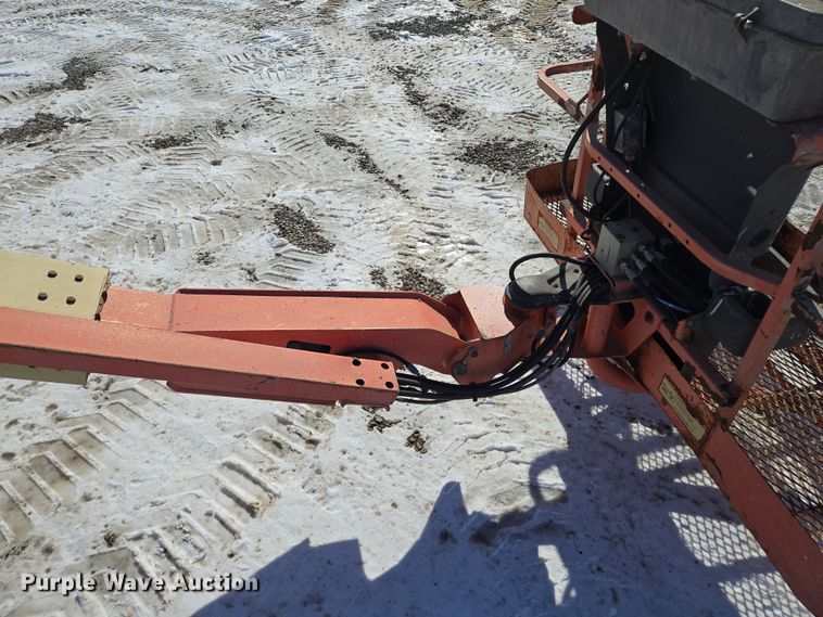 image for item EQ6587 2003 JLG 450A boom lift
