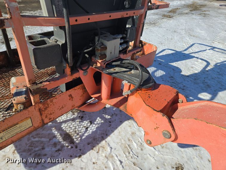 image for item EQ6587 2003 JLG 450A boom lift