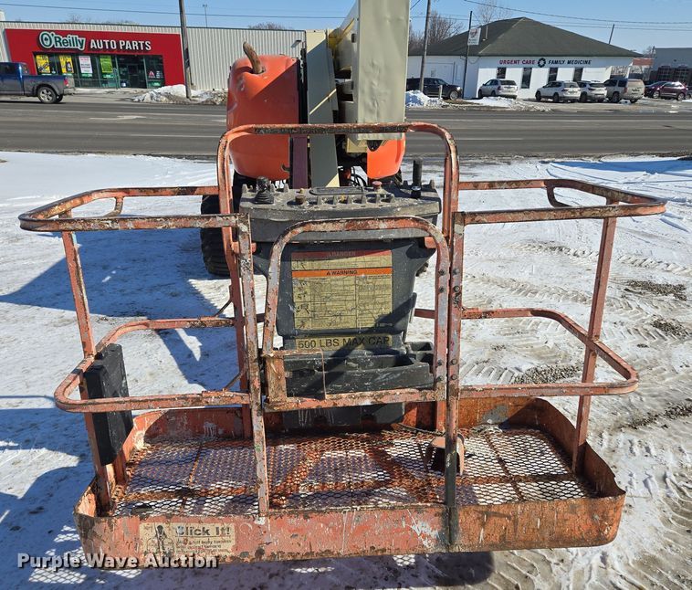 image for item EQ6587 2003 JLG 450A boom lift