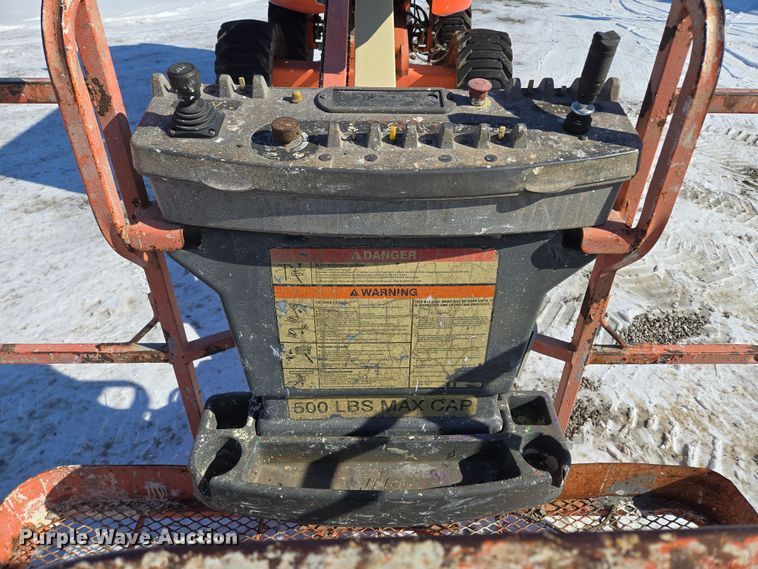 image for item EQ6587 2003 JLG 450A boom lift