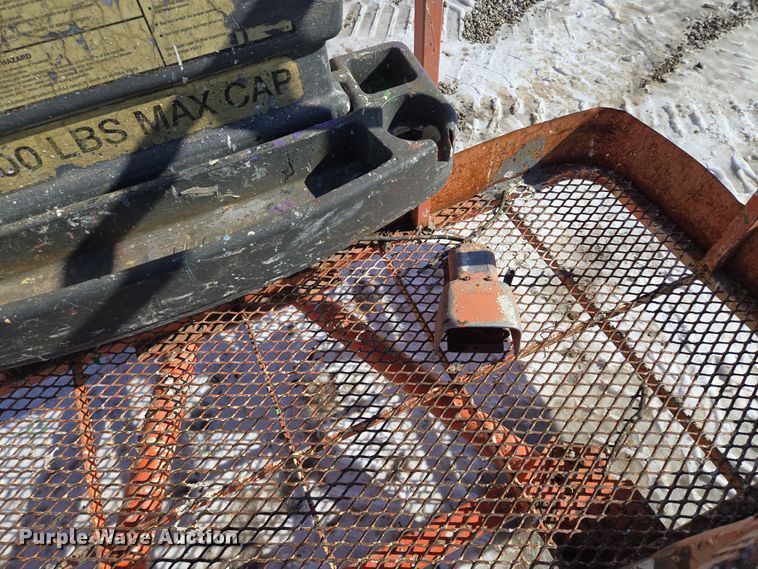 image for item EQ6587 2003 JLG 450A boom lift