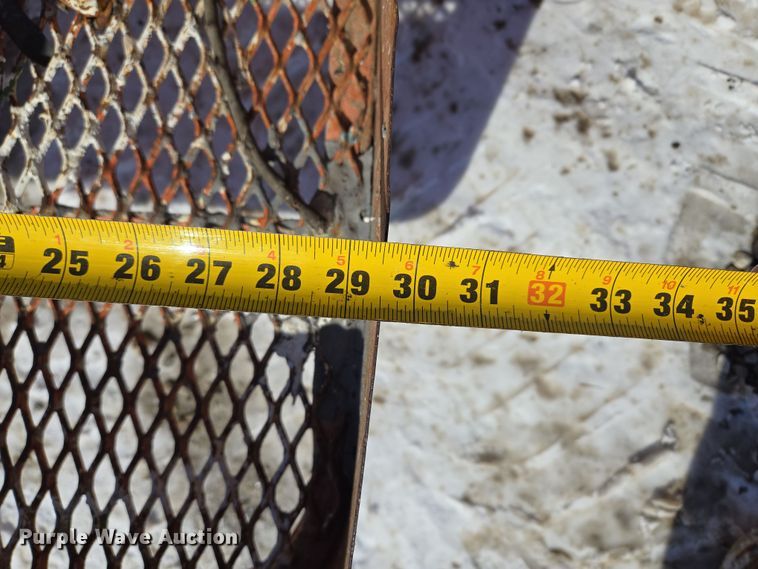 image for item EQ6587 2003 JLG 450A boom lift