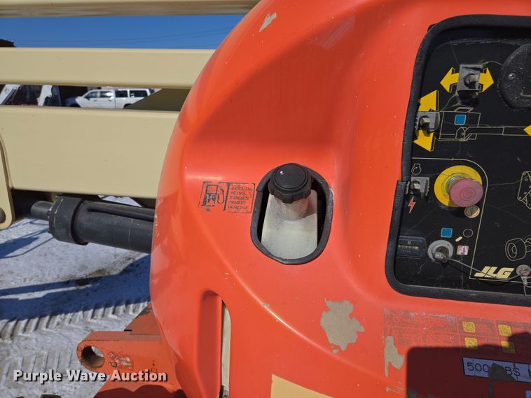 image for item EQ6587 2003 JLG 450A boom lift