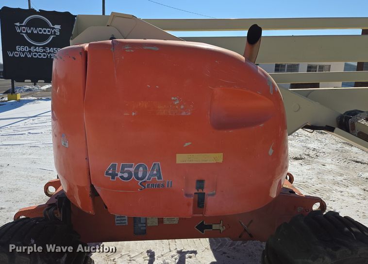 image for item EQ6587 2003 JLG 450A boom lift