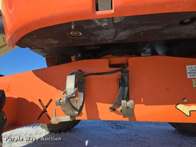 image for item EQ6587 2003 JLG 450A boom lift