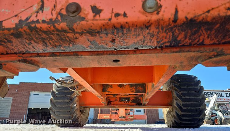 image for item EQ6587 2003 JLG 450A boom lift