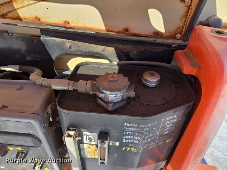 image for item EQ6587 2003 JLG 450A boom lift