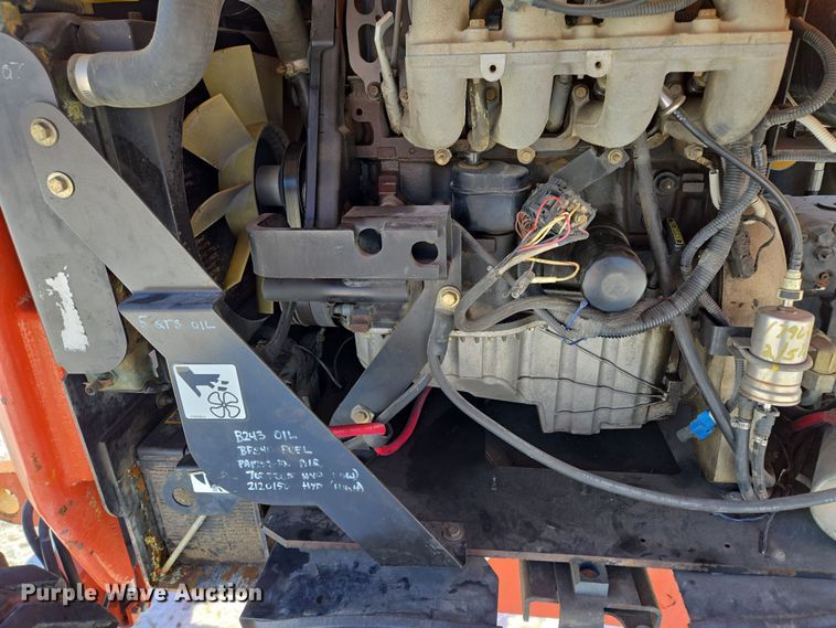 image for item EQ6587 2003 JLG 450A boom lift