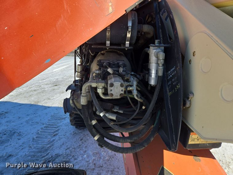 image for item EQ6587 2003 JLG 450A boom lift