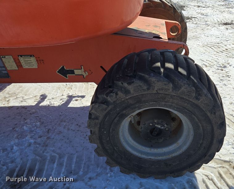image for item EQ6587 2003 JLG 450A boom lift
