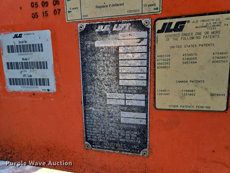 image for item EQ6587 2003 JLG 450A boom lift