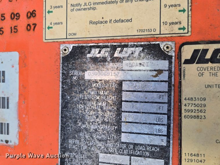 image for item EQ6587 2003 JLG 450A boom lift