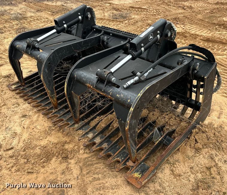 image for item ER4936 John Deere GR72B skid steer rock grapple bucket