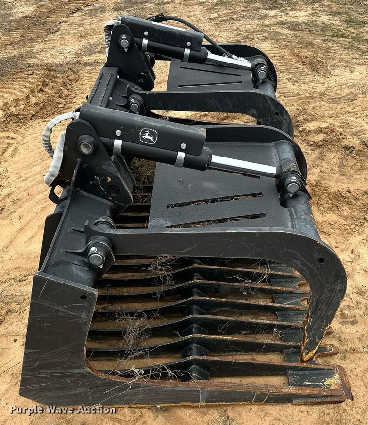 image for item ER4936 John Deere GR72B skid steer rock grapple bucket
