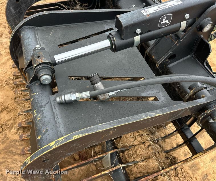 image for item ER4936 John Deere GR72B skid steer rock grapple bucket