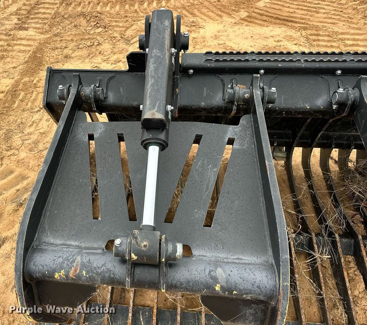 image for item ER4936 John Deere GR72B skid steer rock grapple bucket