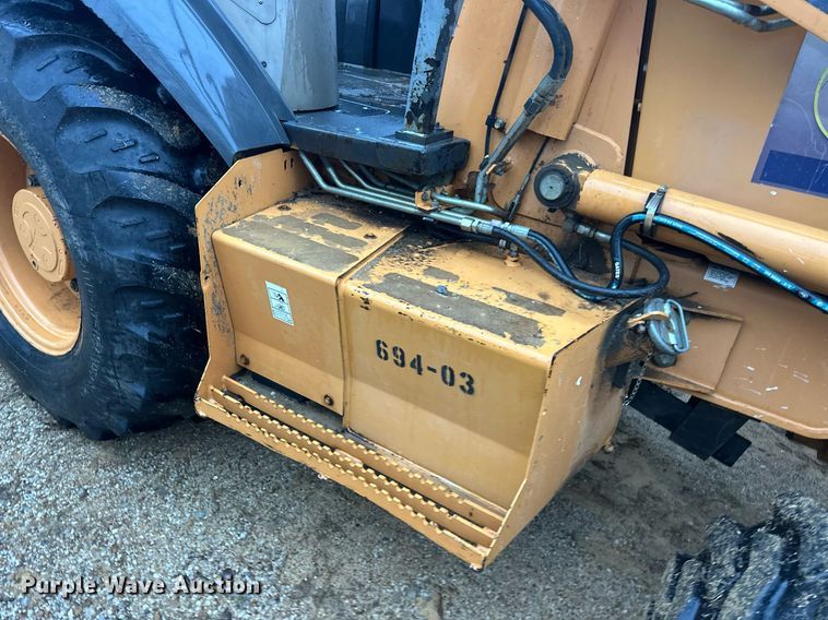 image for item ER4988 2006 Case 570MXT  landscape tractor