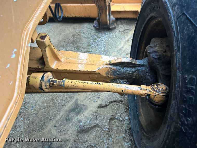 image for item ER4988 2006 Case 570MXT  landscape tractor