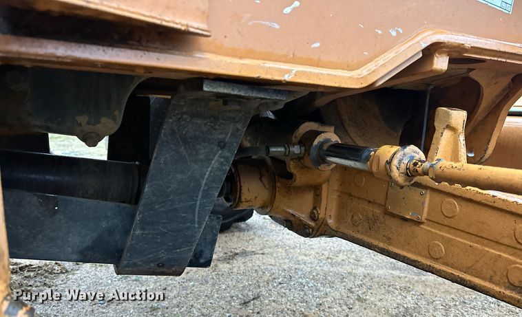 image for item ER4988 2006 Case 570MXT  landscape tractor