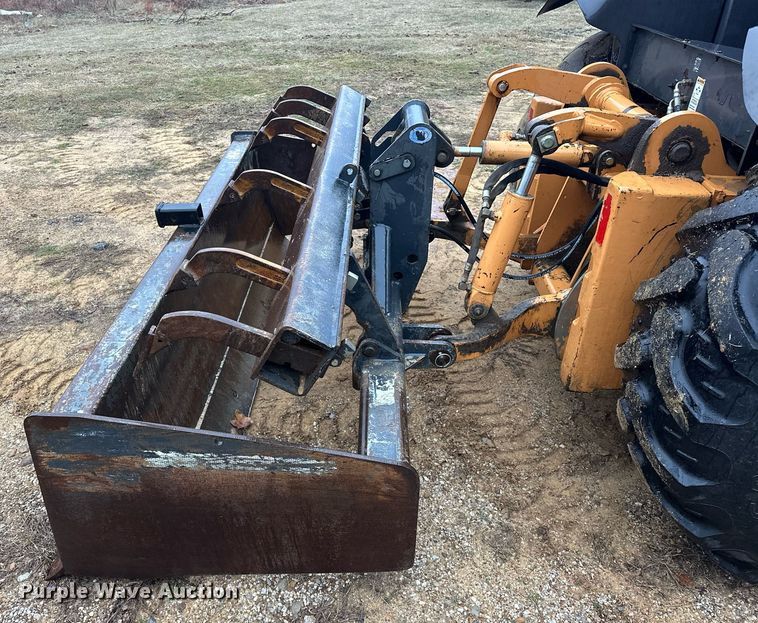 image for item ER4988 2006 Case 570MXT  landscape tractor