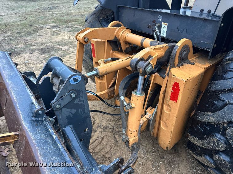 image for item ER4988 2006 Case 570MXT  landscape tractor