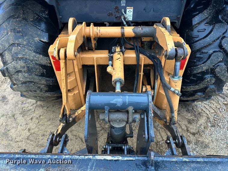 image for item ER4988 2006 Case 570MXT  landscape tractor