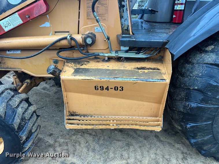 image for item ER4988 2006 Case 570MXT  landscape tractor