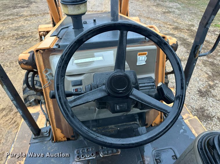 image for item ER4988 2006 Case 570MXT  landscape tractor