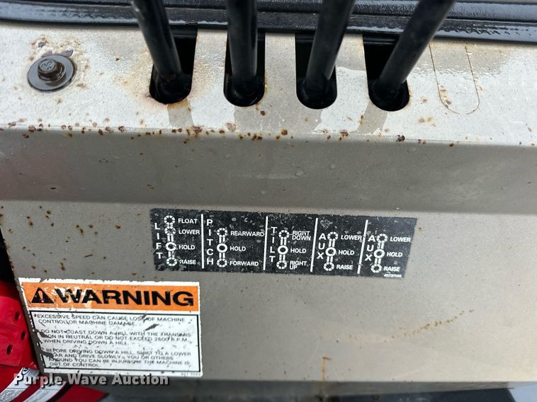 image for item ER4988 2006 Case 570MXT  landscape tractor