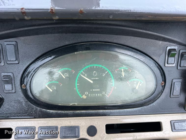 image for item ER4988 2006 Case 570MXT  landscape tractor