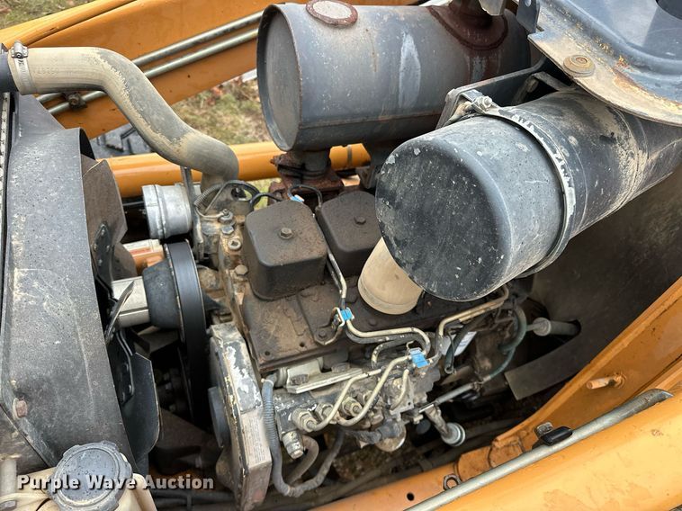 image for item ER4988 2006 Case 570MXT  landscape tractor