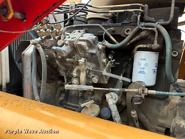 image for item ER4988 2006 Case 570MXT  landscape tractor