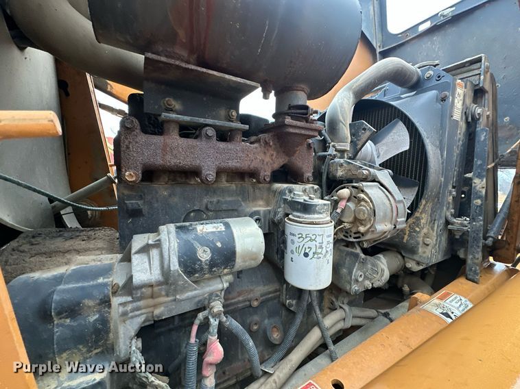 image for item ER4988 2006 Case 570MXT  landscape tractor