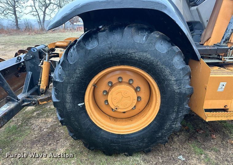 image for item ER4988 2006 Case 570MXT  landscape tractor