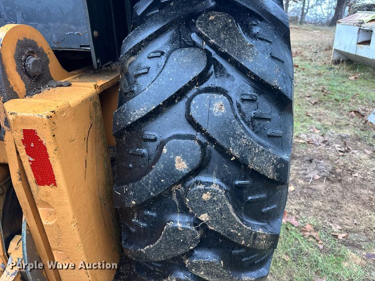 image for item ER4988 2006 Case 570MXT  landscape tractor