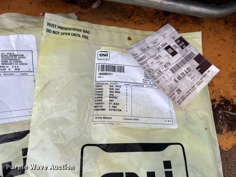 image for item ER4988 2006 Case 570MXT  landscape tractor