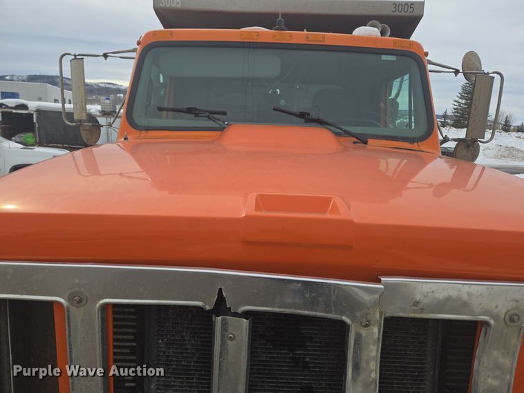image for item ER5130 2002 International 2574 dump truck