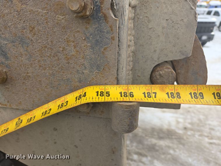 image for item ER5130 2002 International 2574 dump truck