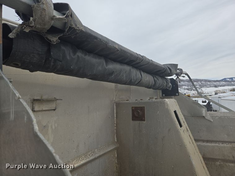 image for item ER5130 2002 International 2574 dump truck